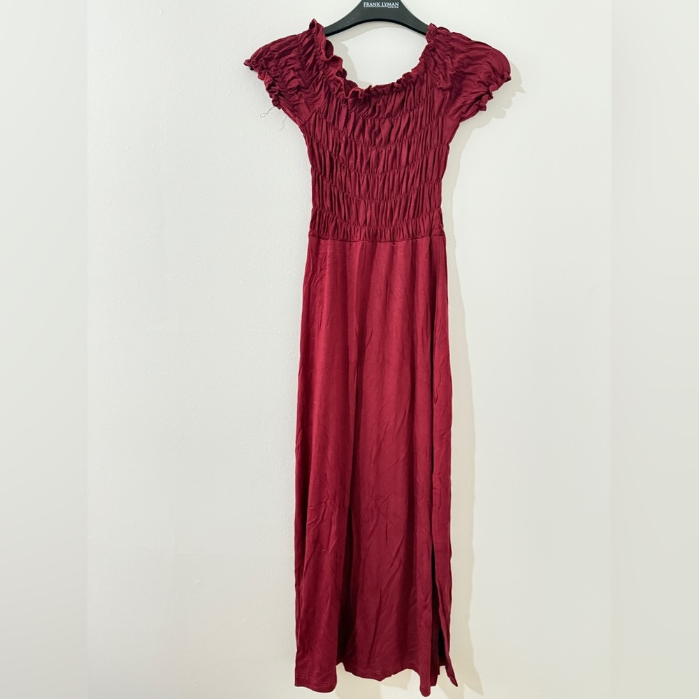 Elegant Burgundy Maxi Dress